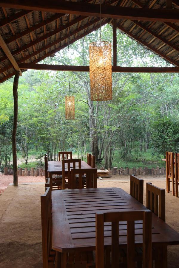 Sky Forest Habarana Exterior foto