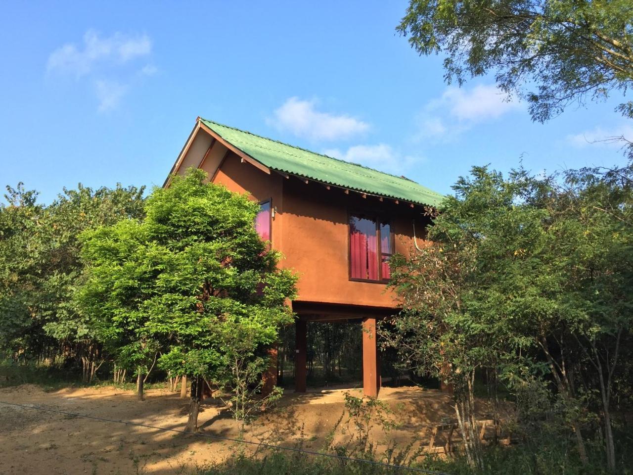 Sky Forest Habarana Exterior foto